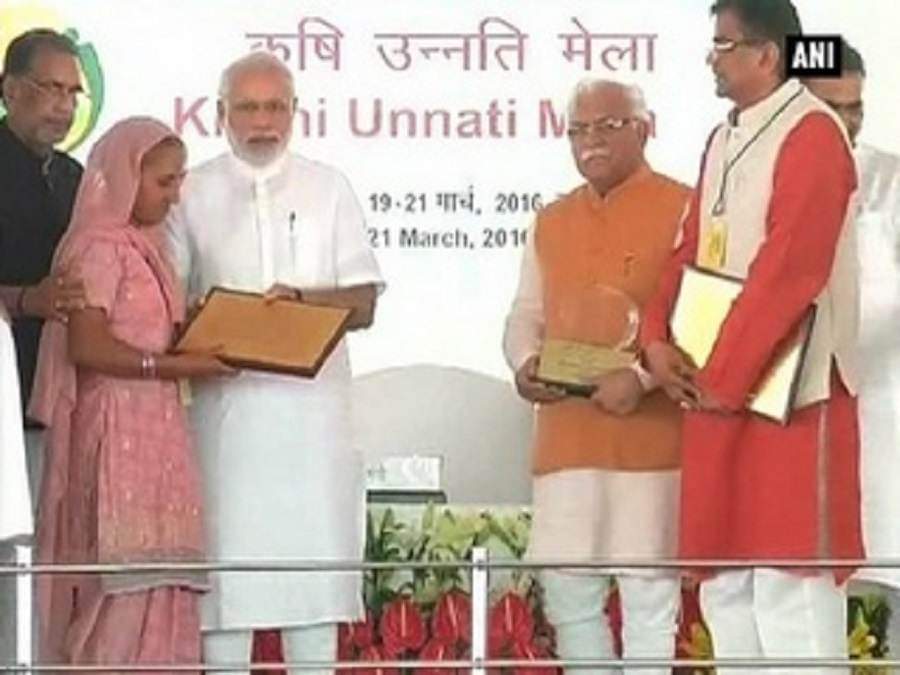 नरेन्द्र मोदी