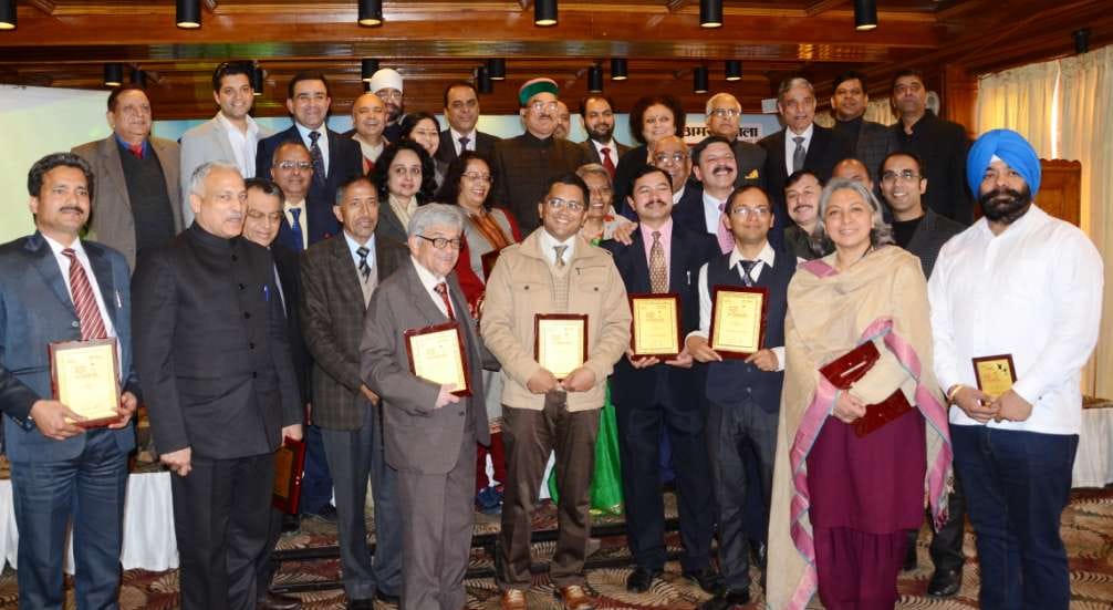 amar ujala pride of himachal award distribution to doctors in hotel holiday home