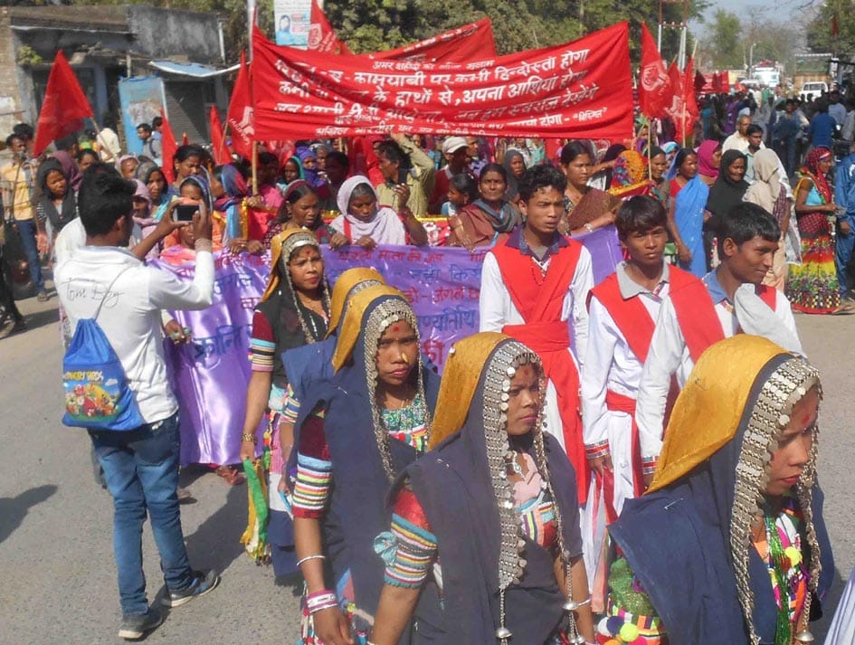 One man working union Personnel extracted rally
