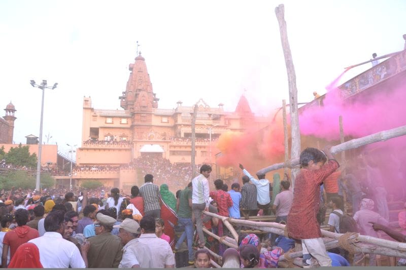 lathamar holi at srikrishthan janmsthan holi