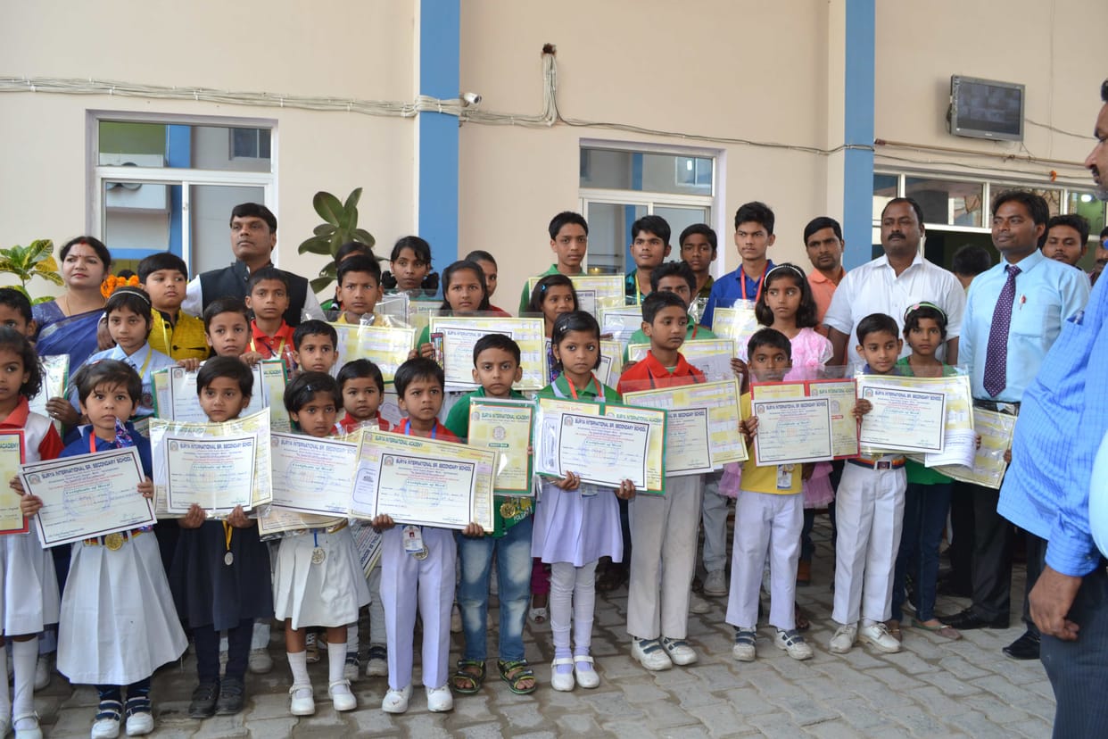30 meritorious students honored