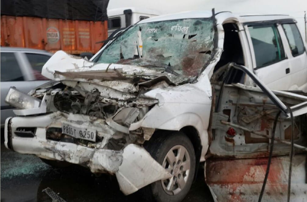 accident in faridkot, 4 killed including woman