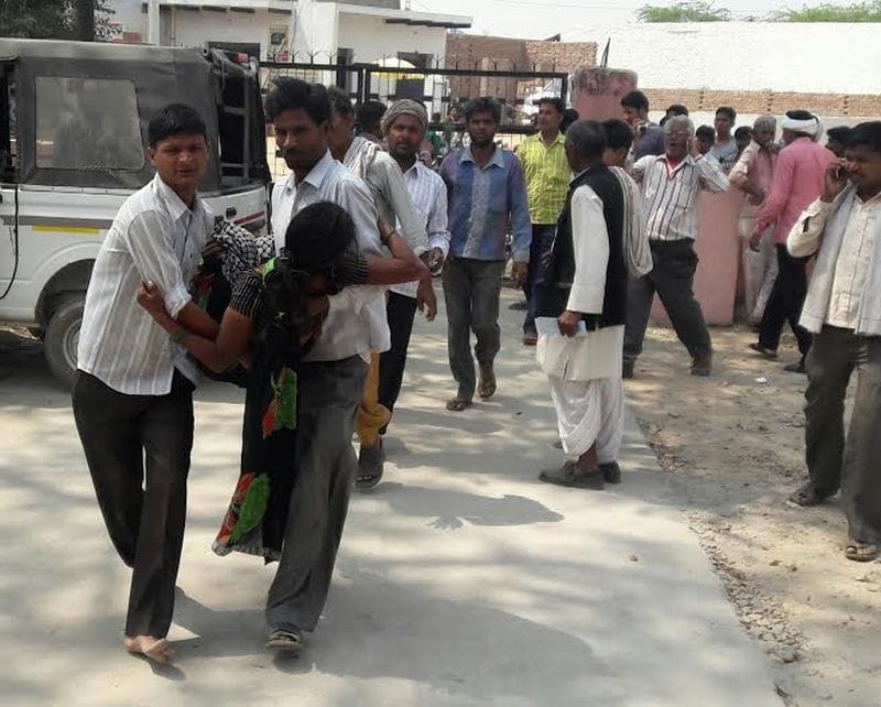 24 injoured in road accident