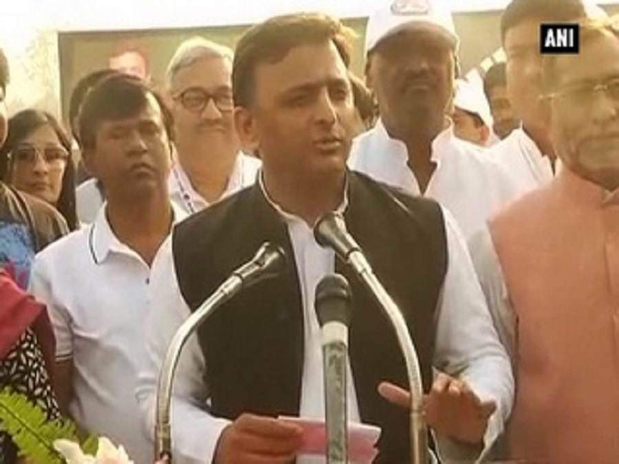 अखिलेश यादव 