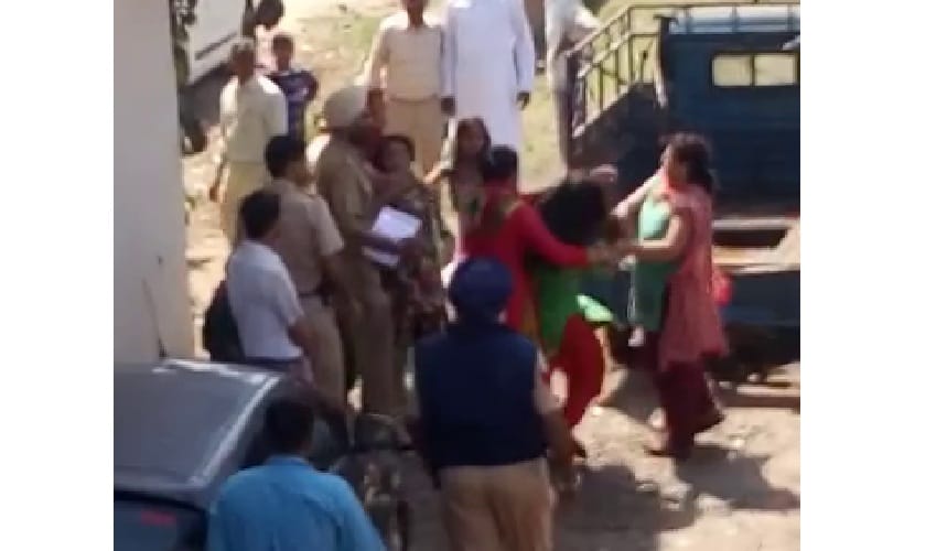 Handiwork of Chandigarh police: publicly slapping to Mother and daughter