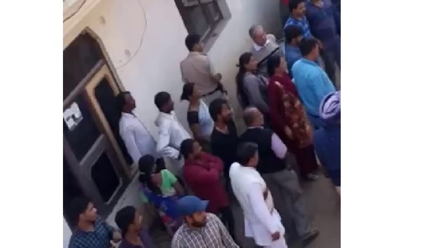 Handiwork of Chandigarh police: publicly slapping to Mother and daughter