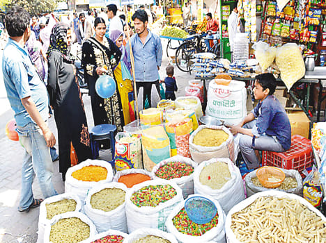 The market also felt the enthusiasm of Holi