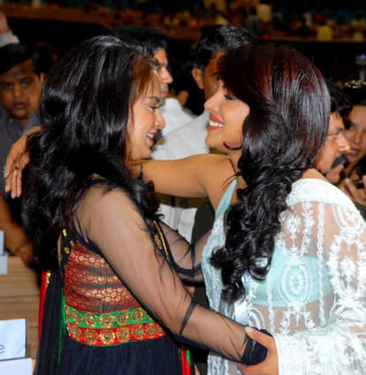 Priyanka chopra helps kangana ranaut