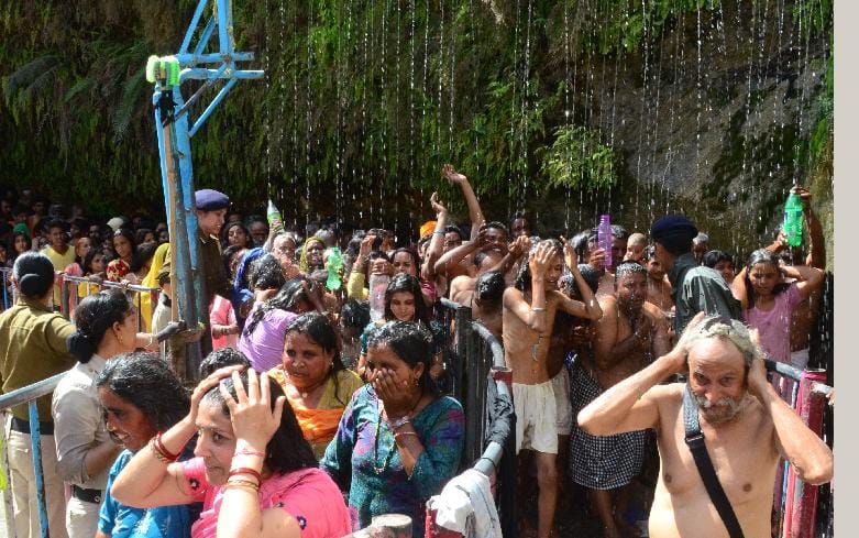 devotees took bath in Charan Ganga