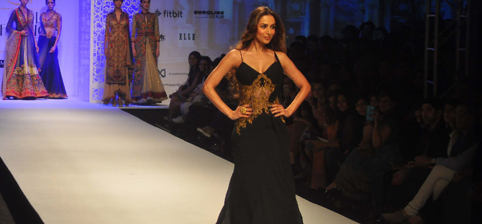 malaika arora khan on Ramp in amzon india fashion week