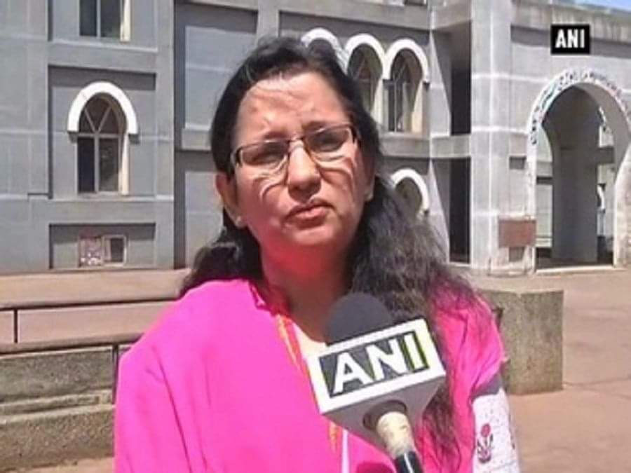 नुसरत मेंहदी