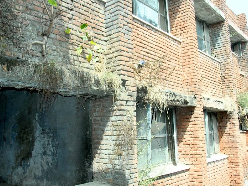 police in danger, police in danger in pathankot, police do work in danger, pathankot, amritsar
