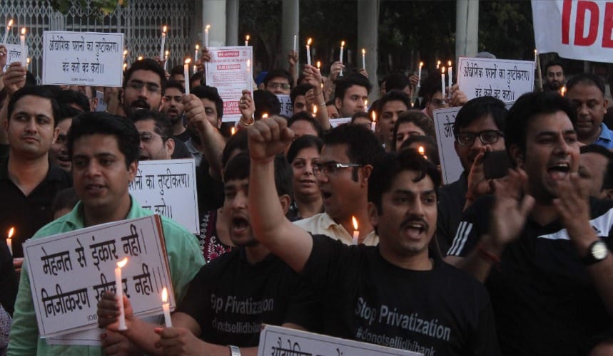 demonstration of IDBI staff against privatization