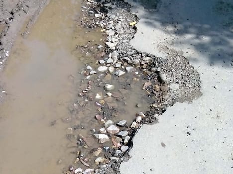 barnthi road in bad condition 