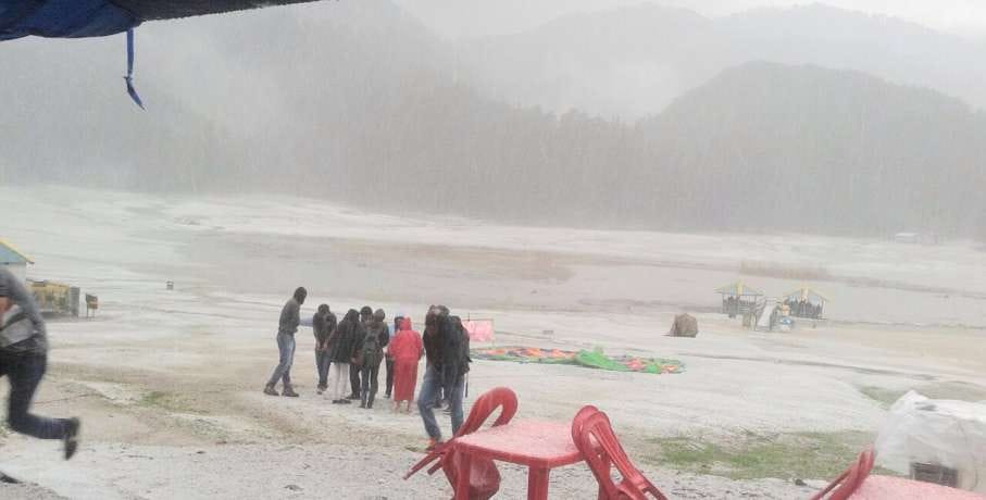 Snow removal on mughal road