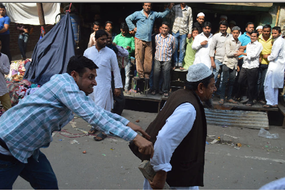 Mob vendalize MMLA office in Moradabad
