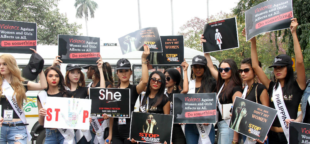 world top 29 super models cat walk in delhi road