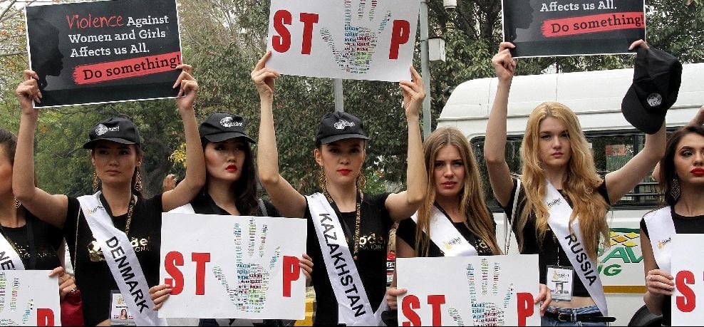 world top 29 super models cat walk in delhi road