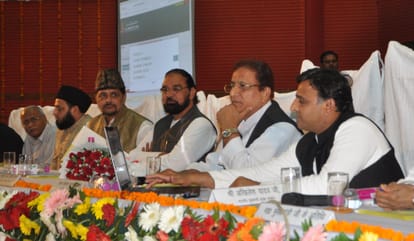 Akhilesh Yadav criticizes modi govt.
