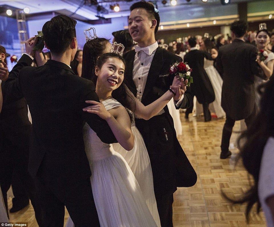 Chinese high-profile family ball dance by girls