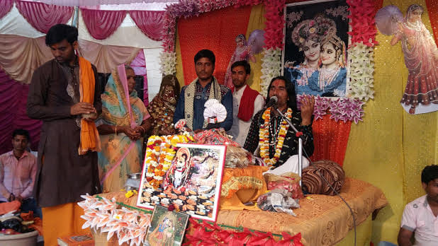 bhagwat organising after begging