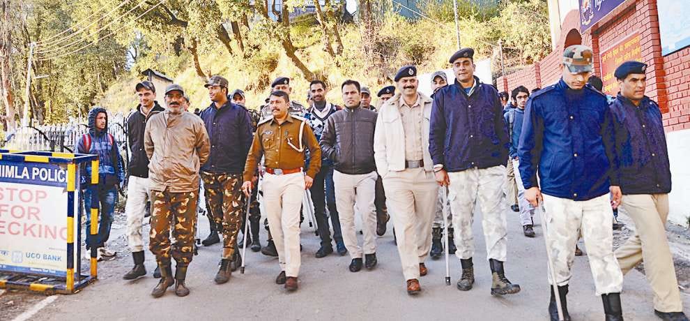Violent clashes between students in hpu shimla