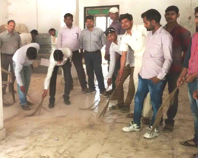 Cleaner disappearing, jobs cleaning servants