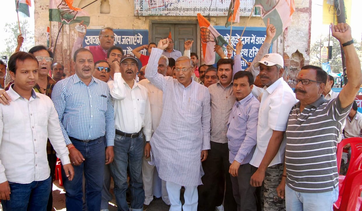 Non-BJP government to destabilize center