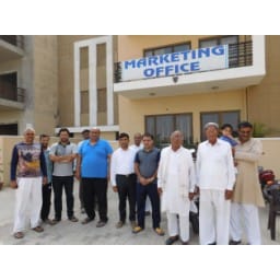 flat owner protest for use rough material in construction