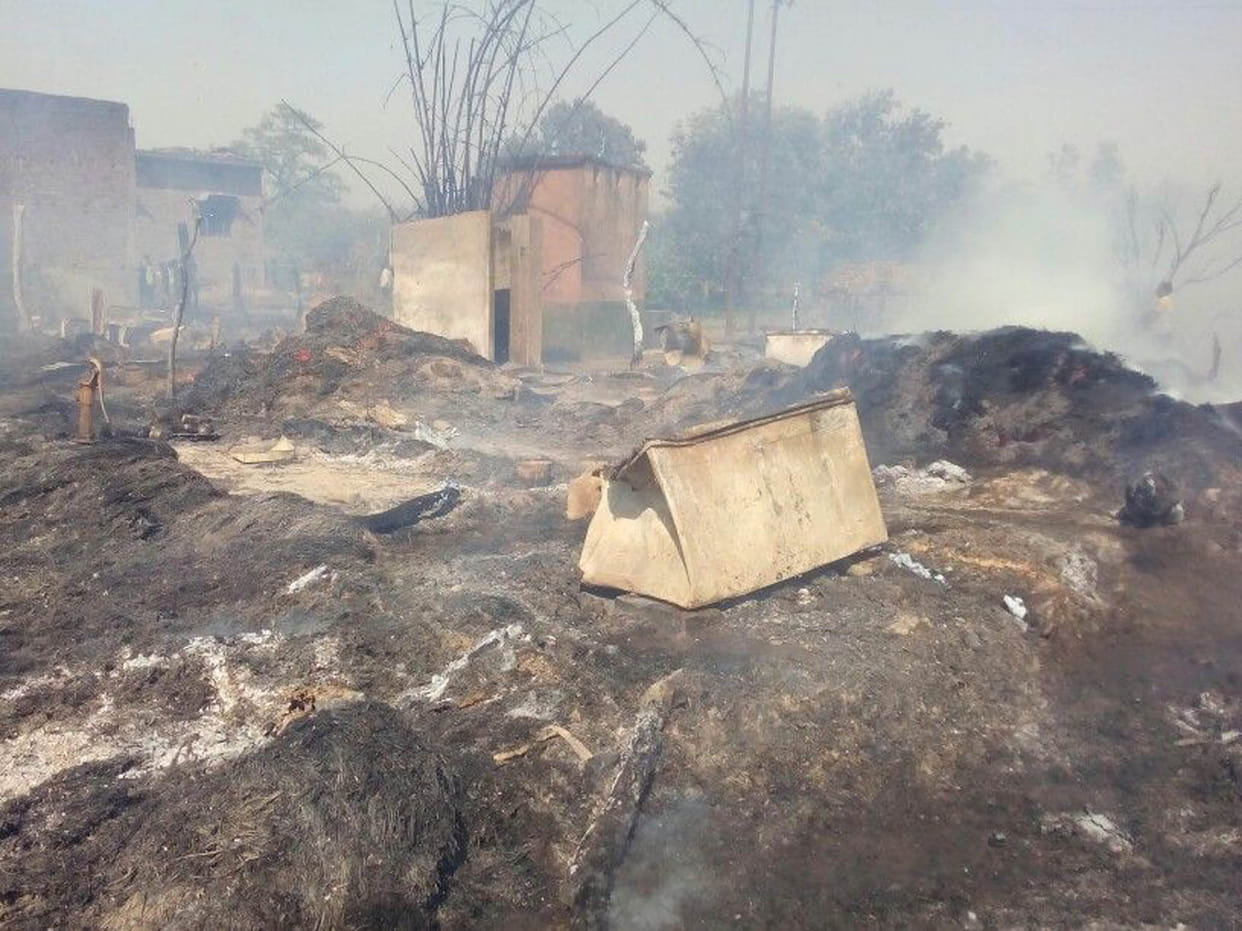 Pterha Mnglpur 24 house fire burns