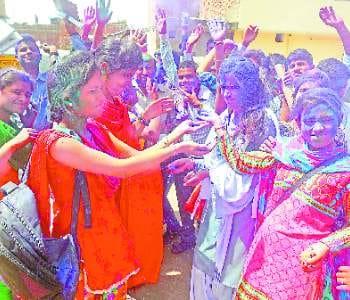 Gali Mohalla, clutter everywhere holi