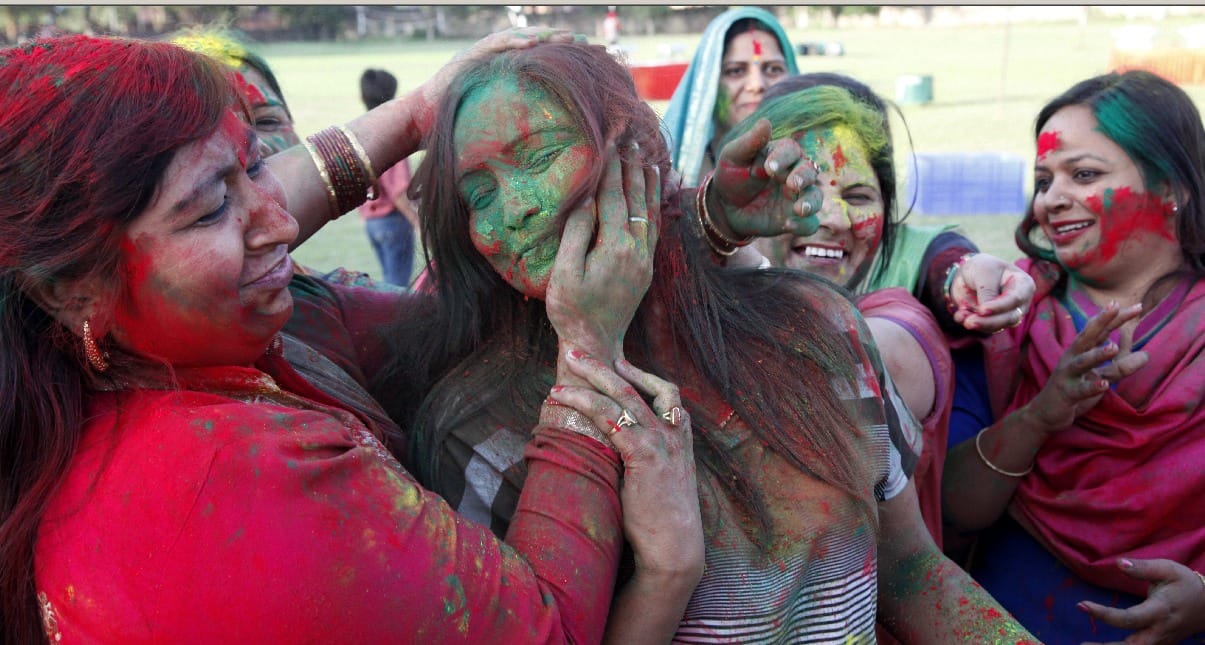 holi milan samaroh, holi festival, holi celebration, chandigarh