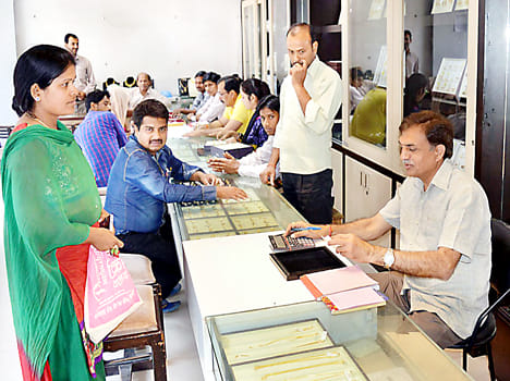 19 days after the bullion market here is buzzing