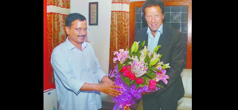 imran khan meets kejriwal and invites to come pakistan