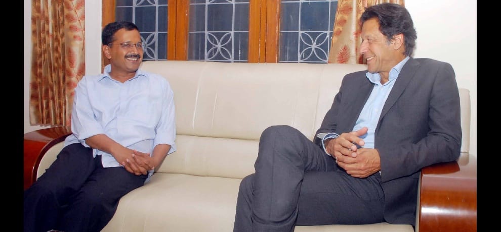 imran khan meets kejriwal and invites to come pakistan