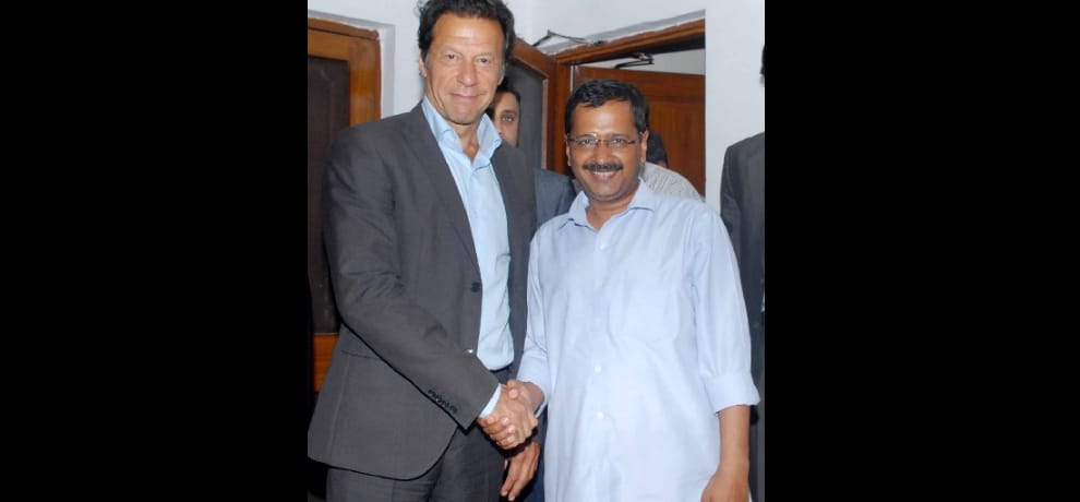 imran khan meets kejriwal and invites to come pakistan