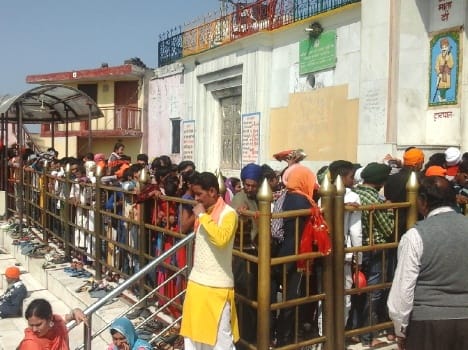 hola mohala faire in naina devi