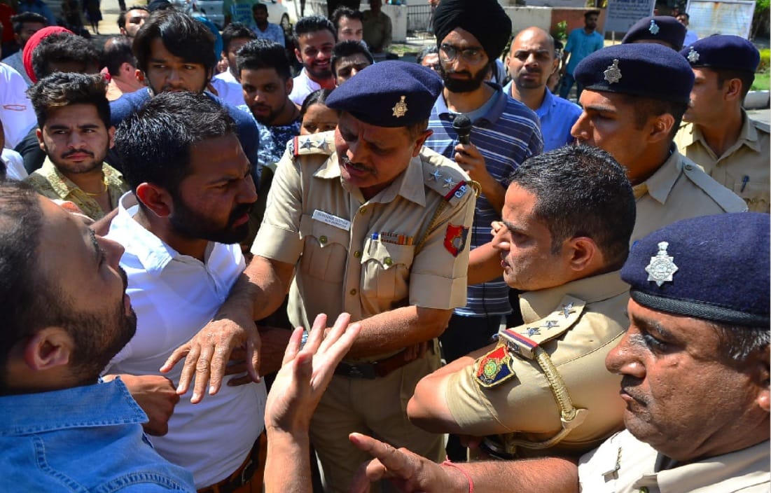 fees hike of punjab university, rampage of student unions