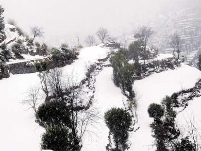 jammu-srinagar highway repone for one way traffic