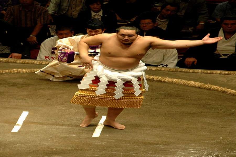unknown facts about japanese sumo wrestlers