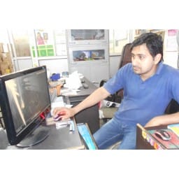 bhiwani news, crime, salesman, bike rider, rupees, fled, youth