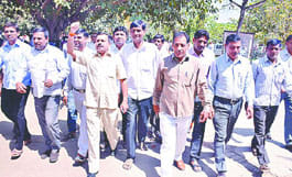 Lawyers police warned