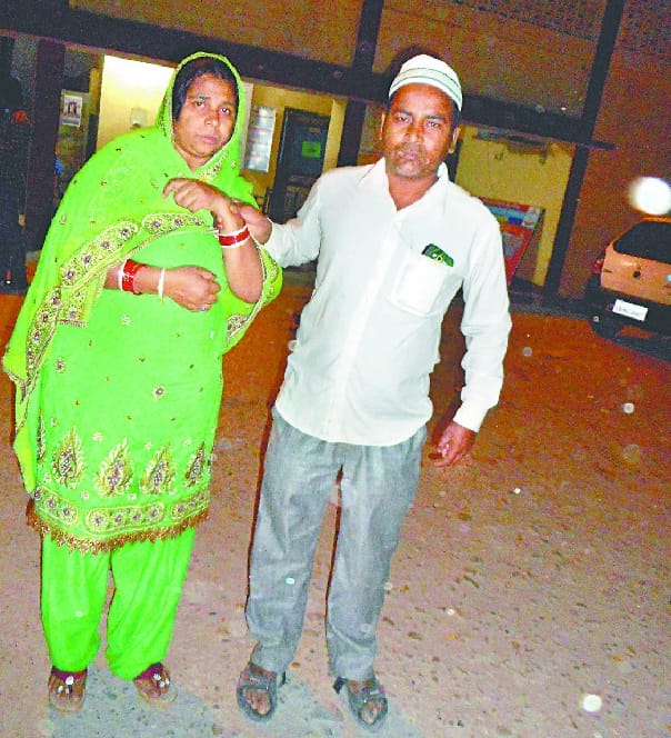  bullet went touching the head of the couple