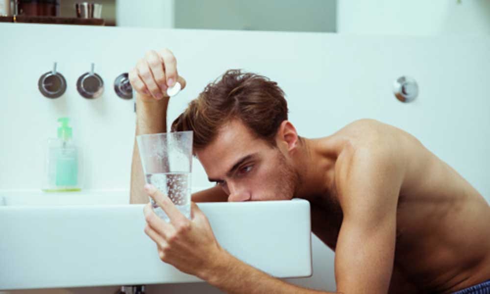Things to eat and drink before alcohol to avoid hangover