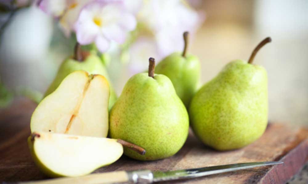 Things to eat and drink before alcohol to avoid hangover