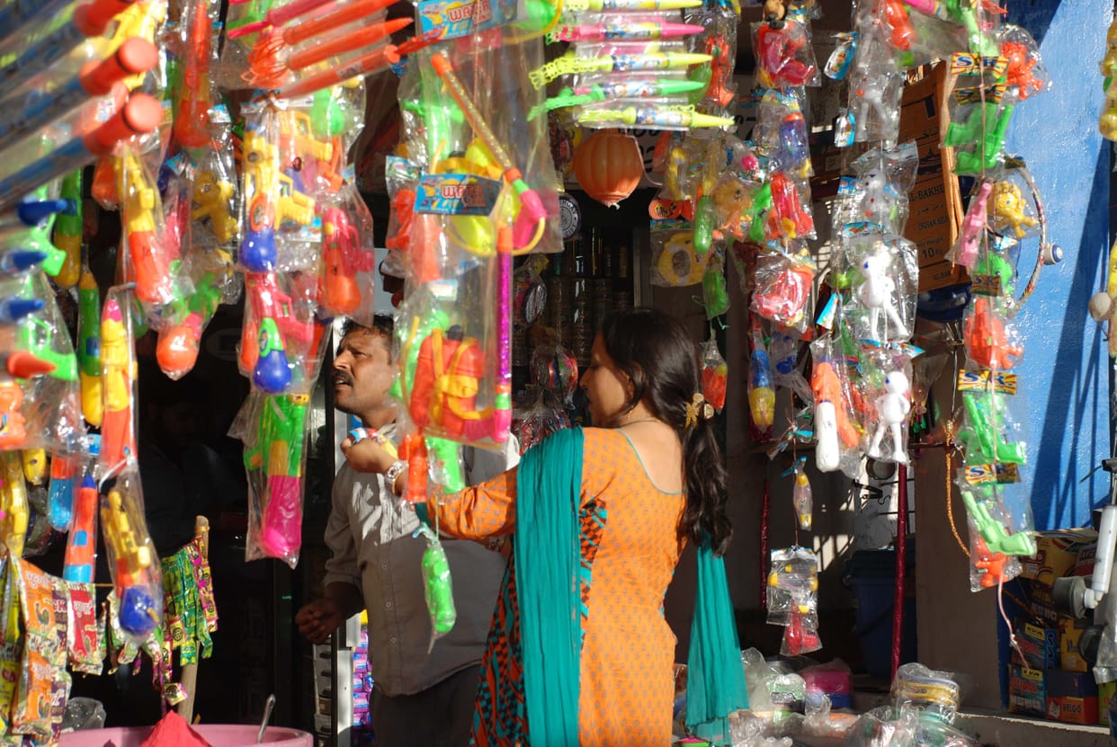 Abir-Gulal dyed in the market on Holi
