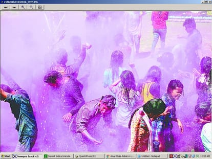 holi celebration auspicious time