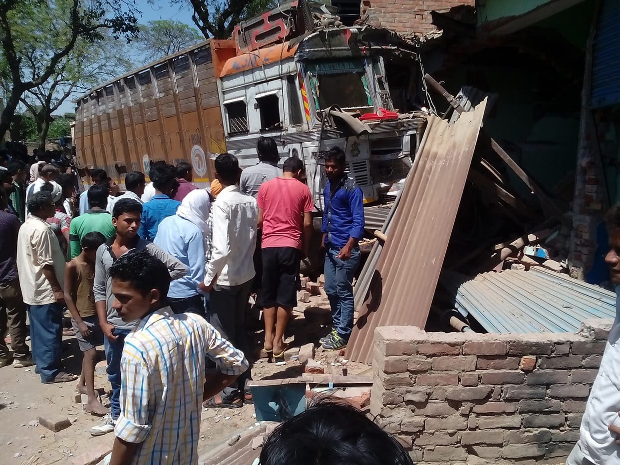 Two killed in accident, three injured