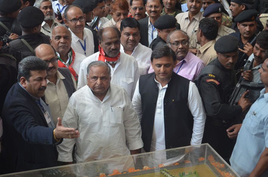 mulayam singh yadav comment on cricket