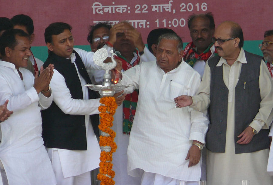 mulayam singh yadav comment on cricket